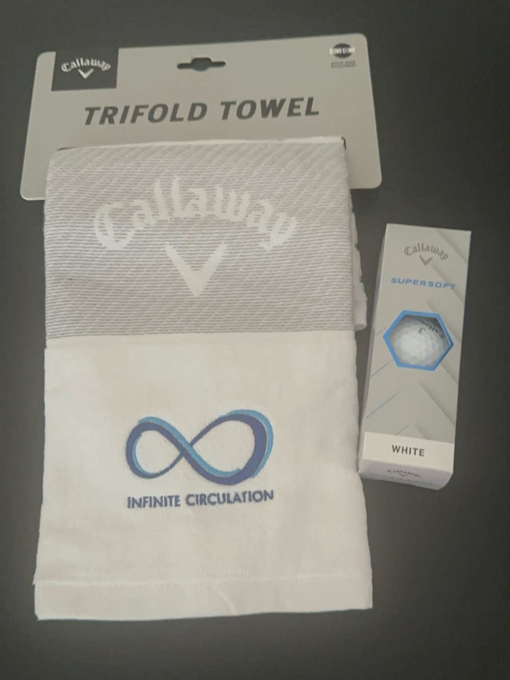 New•Callaway White Trifold Towel & 3 Pack of Callaway SuperSoft White Golf Balls